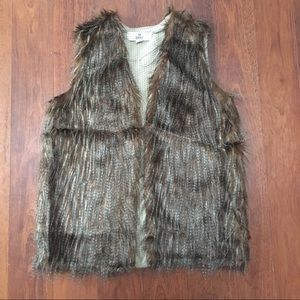 Fur sweater vest